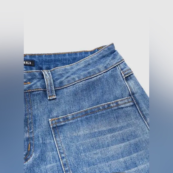 Flamingals Wash Mid Waist Straight Leg Jeans NWT - Picture 6 of 7